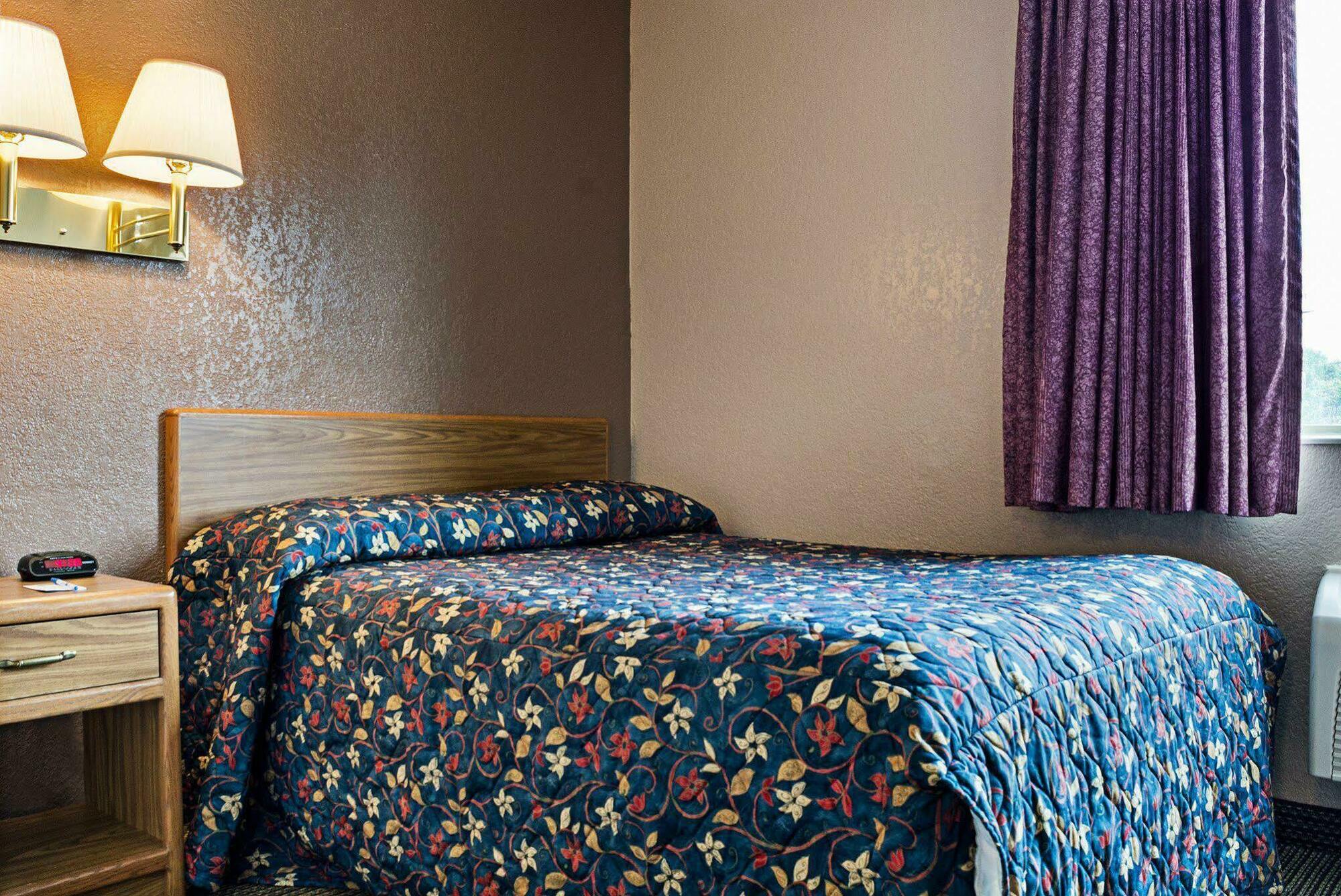 Rodeway Inn Φάργκο Εξωτερικό φωτογραφία